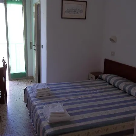 Italia 3* סניגליה