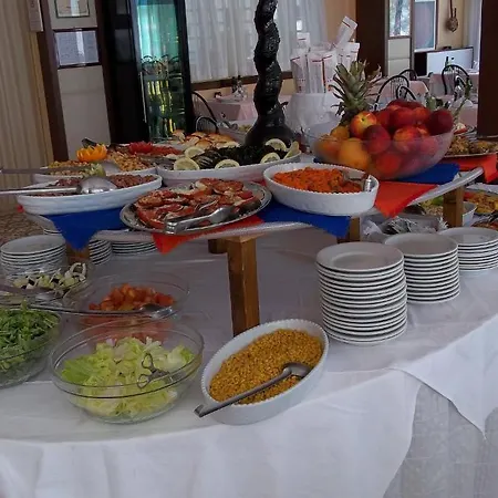 Italia Hotel 3*
