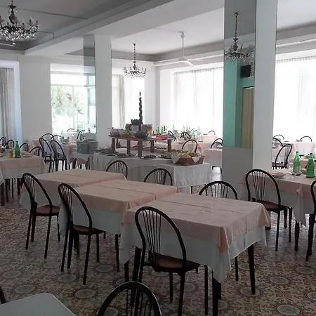 Hotel Italia 3*